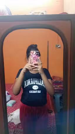 Alisha Khan review image 2
